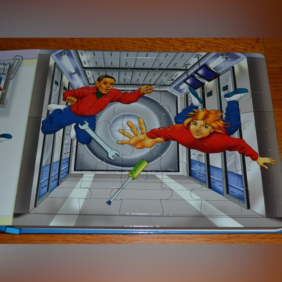 Lot of science educational materials - puzzles, books, trivia - Picture 8 of 16